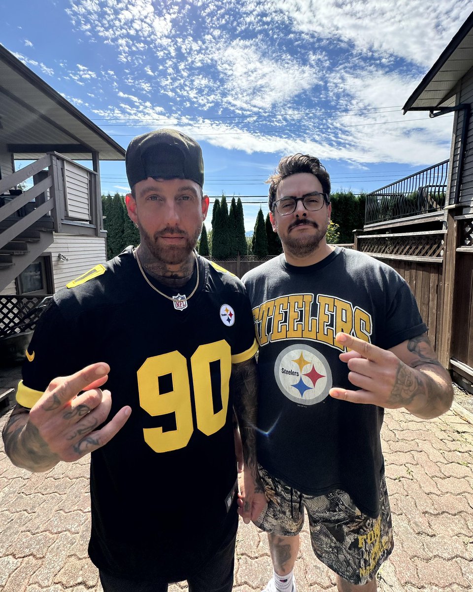 PITTSBURGH! We're bringing the Blue Collar Country Tour home! 🎉 

So excited to announce we'll be playing a special hometown throwdown show at the Roxian Theatre on October 25th!