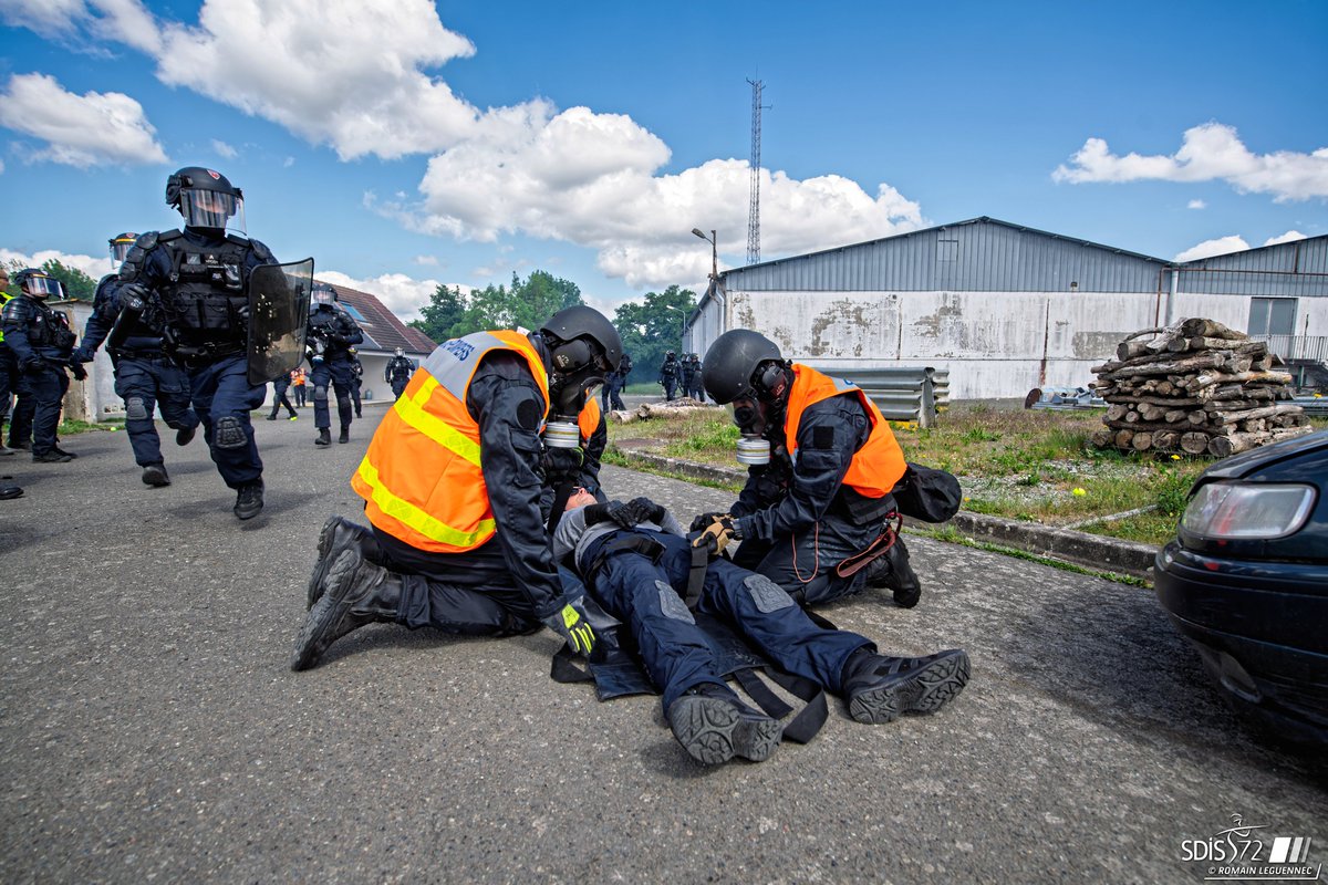 Ces dernières semaines, la spécialité Groupe Reconnaissance Extraction et Sauvetage (GRES) du SDIS 72 a été engagée sur deux exercices d’envergure simulant une situation de tuerie de masse.💪