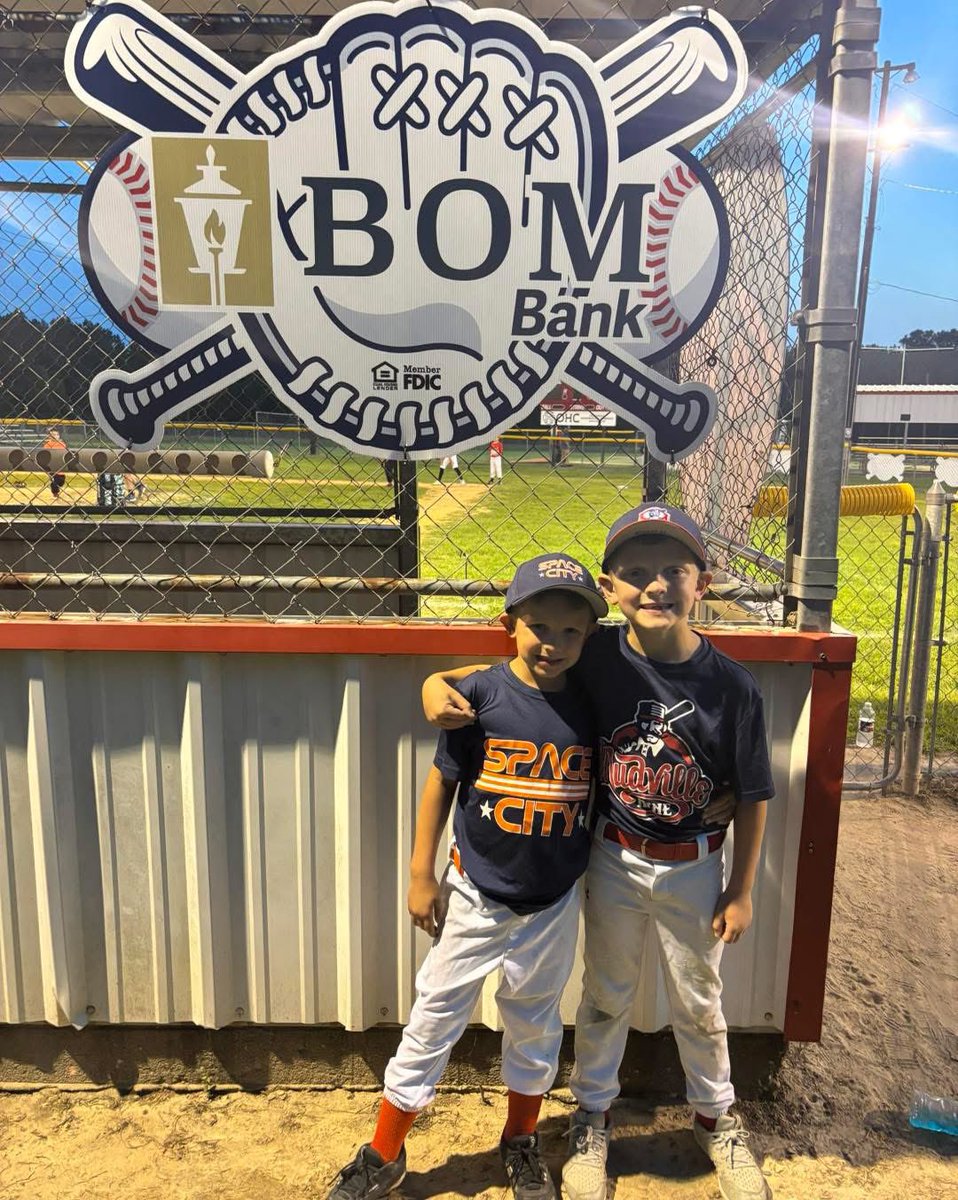 ⚾️🥎 BOM Bank is proud to support the Huntington Summer Youth Program. ⚾️🥎 Pictured with our new sign are Wyatt and Rhett Nerren, sons of BOM’s Jami Nerren. #bomgivesback