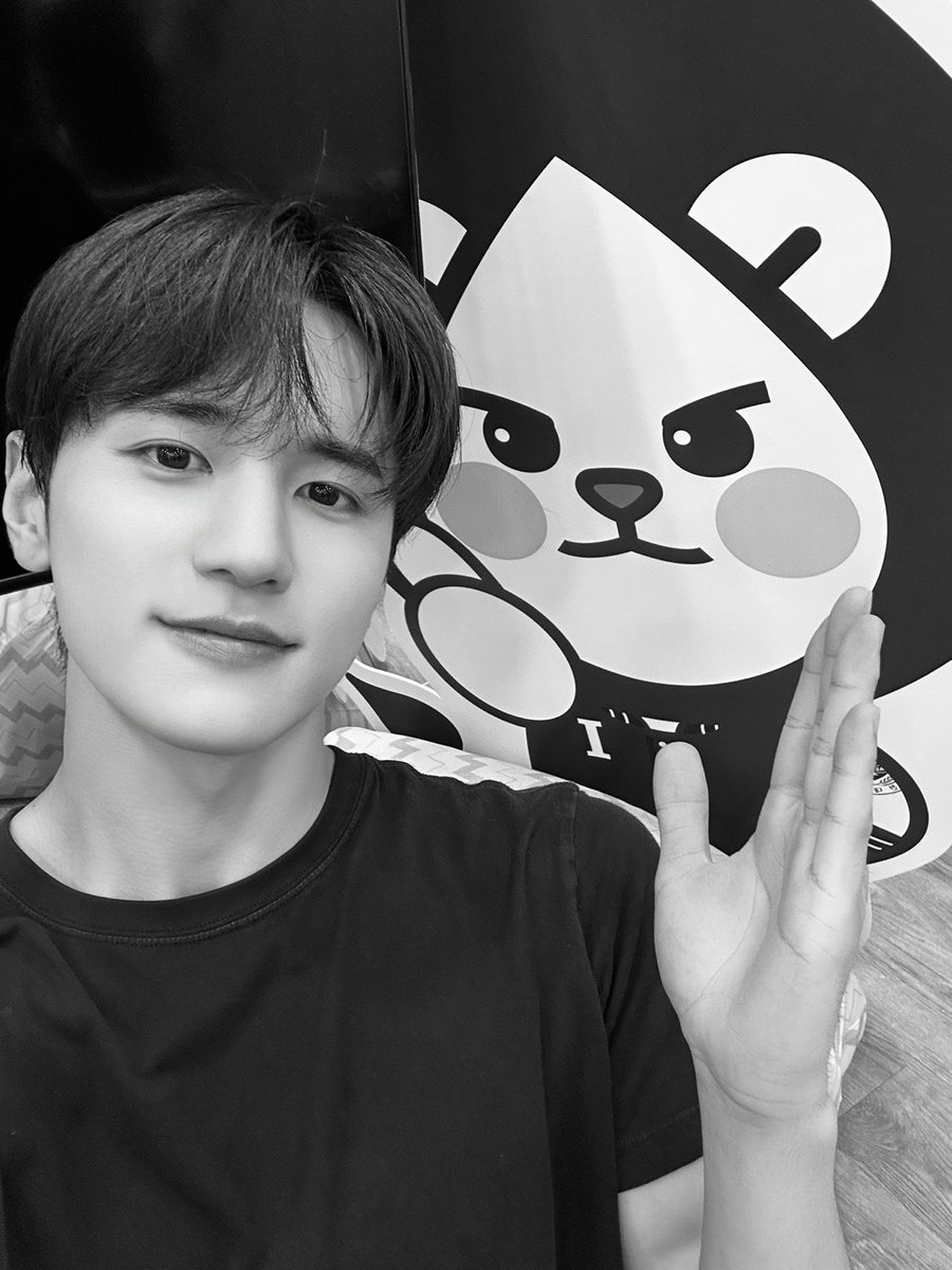so fun!
ty turning🖤

#8TURN #에잇턴 #エイトターン
#재윤 #JAEYUN #ジェユン