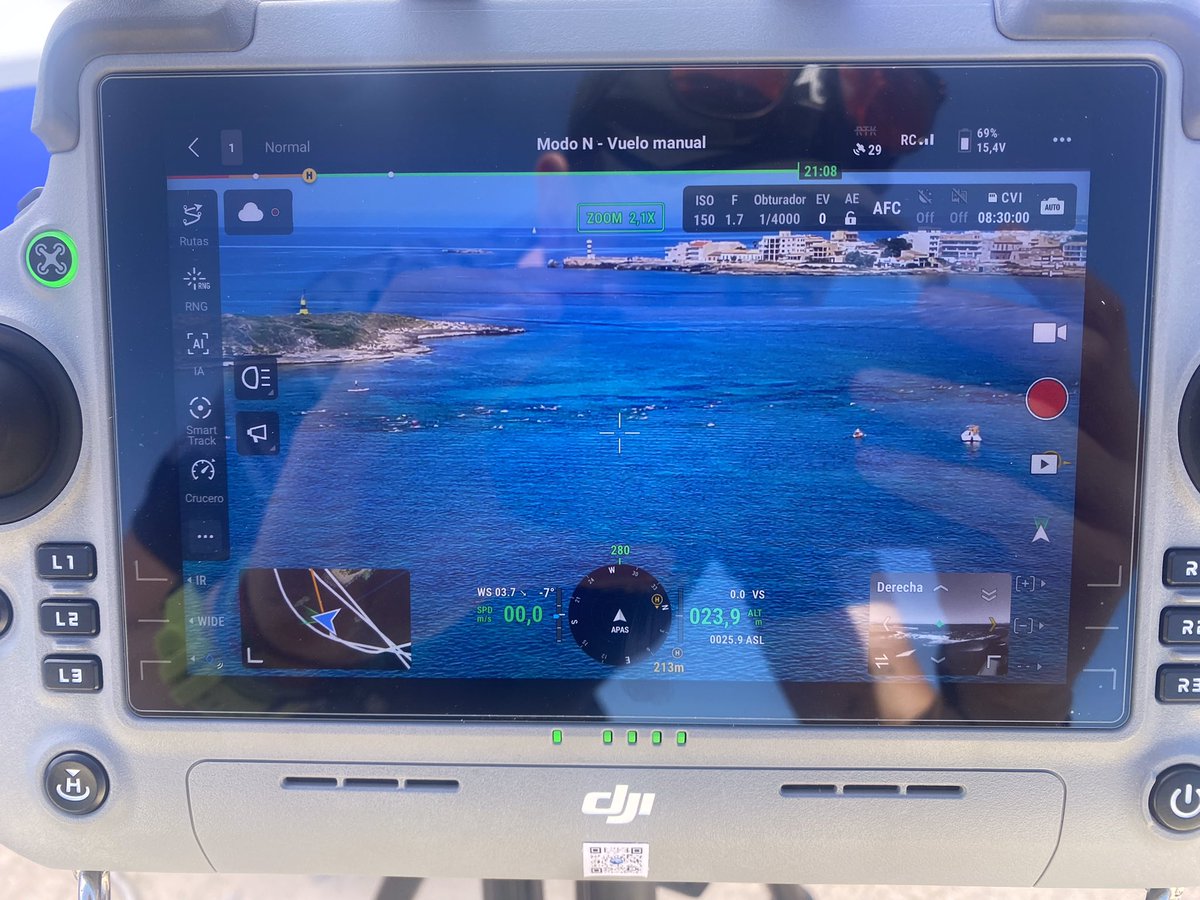 buresmen's tweet photo. Hoy nuevamente hemos estado dando cobertura a vista de 🚁 a la prueba Es Carbó Volcano Italian Challenge🏊‍♀️🏊‍♂️ de la mano de @EmergenTes24 De nuevo se ha emitido 📹 en directo para que los responsables tuvieran información en todo momento. @best_centre_sports Mallorca https://t.co/jEeZx5xOH5