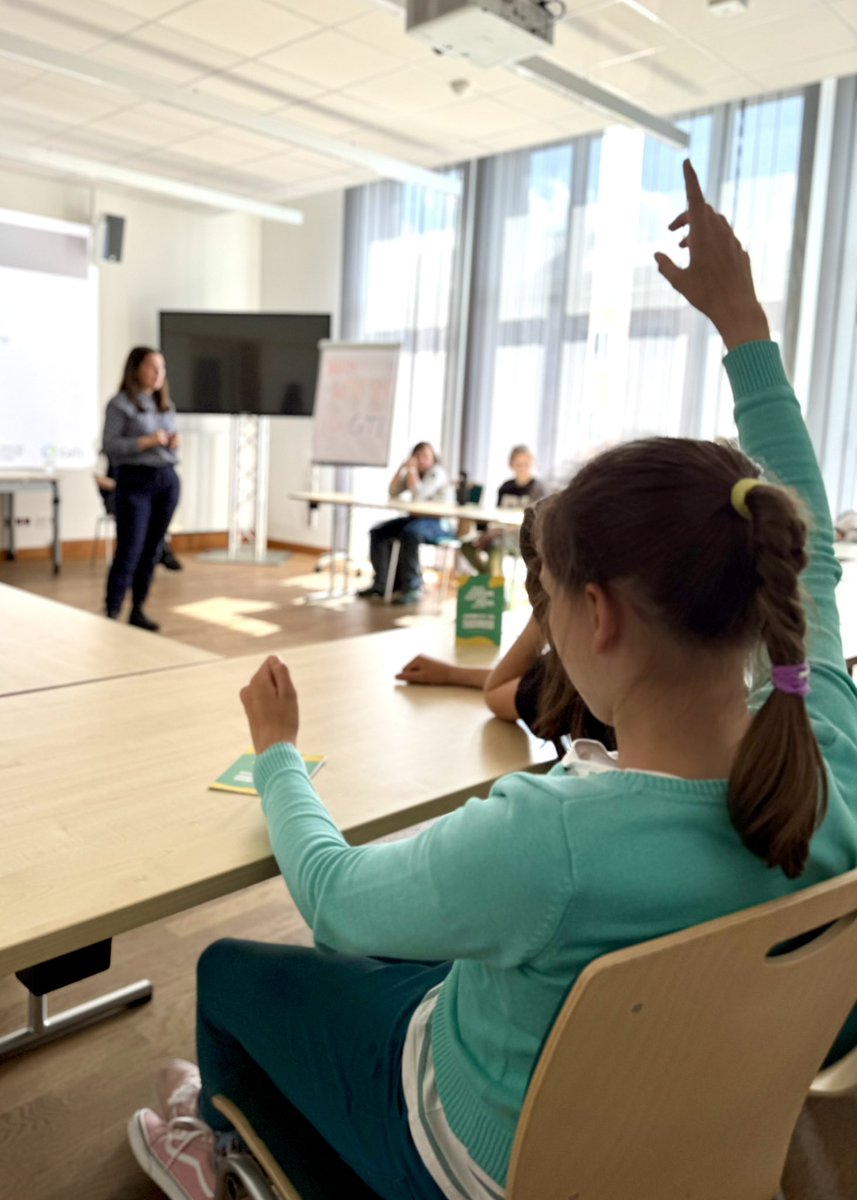 TactileInternet's tweet image. Full house at CeTI this week! We were excited to host curious students from the #JUNIORDOKTOR program and dive into the world of #robotics, #AI & #tactileinternet. Thanks for visiting! 👏
@tudresden_de @dfg_public
#STEM #CeTI #FutureOfTech #Education #TUdresden