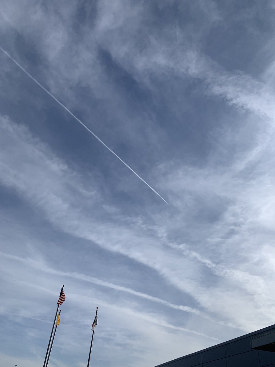 chris5005's tweet image. They’re everywhere like roaches over Albuquerque. Chemical warfare. #TheClearSkiesMovement