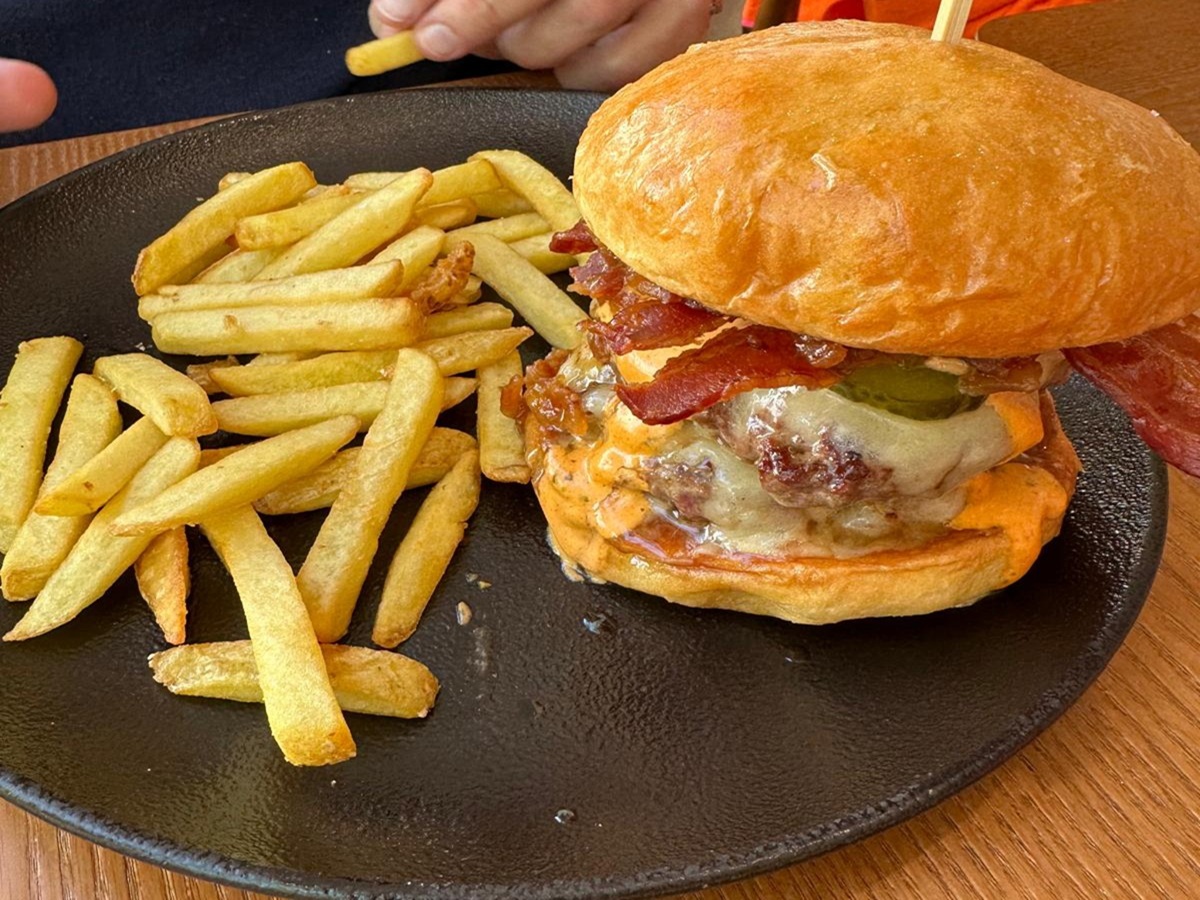 ¡¡Feliz Día de la Hamburguesa teveoenmadrid.com/las-mejores-ha…