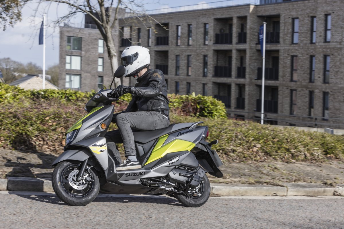 Tame the city 👊

Lightweight, economical and perfect for cutting through rush hour traffic - which one would you choose? 

szuki.co/SmKJ
#Address125 #Avenis125 #Burgman125