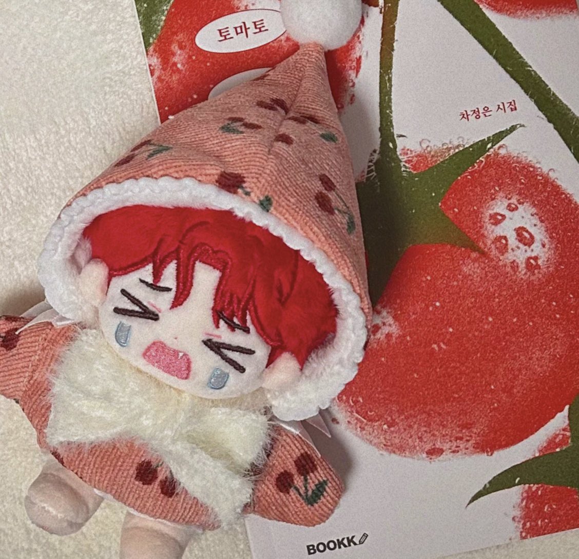 #끄앙윶_울디마 #람솜잘살
심각한 토마토 중독입니다 🍅