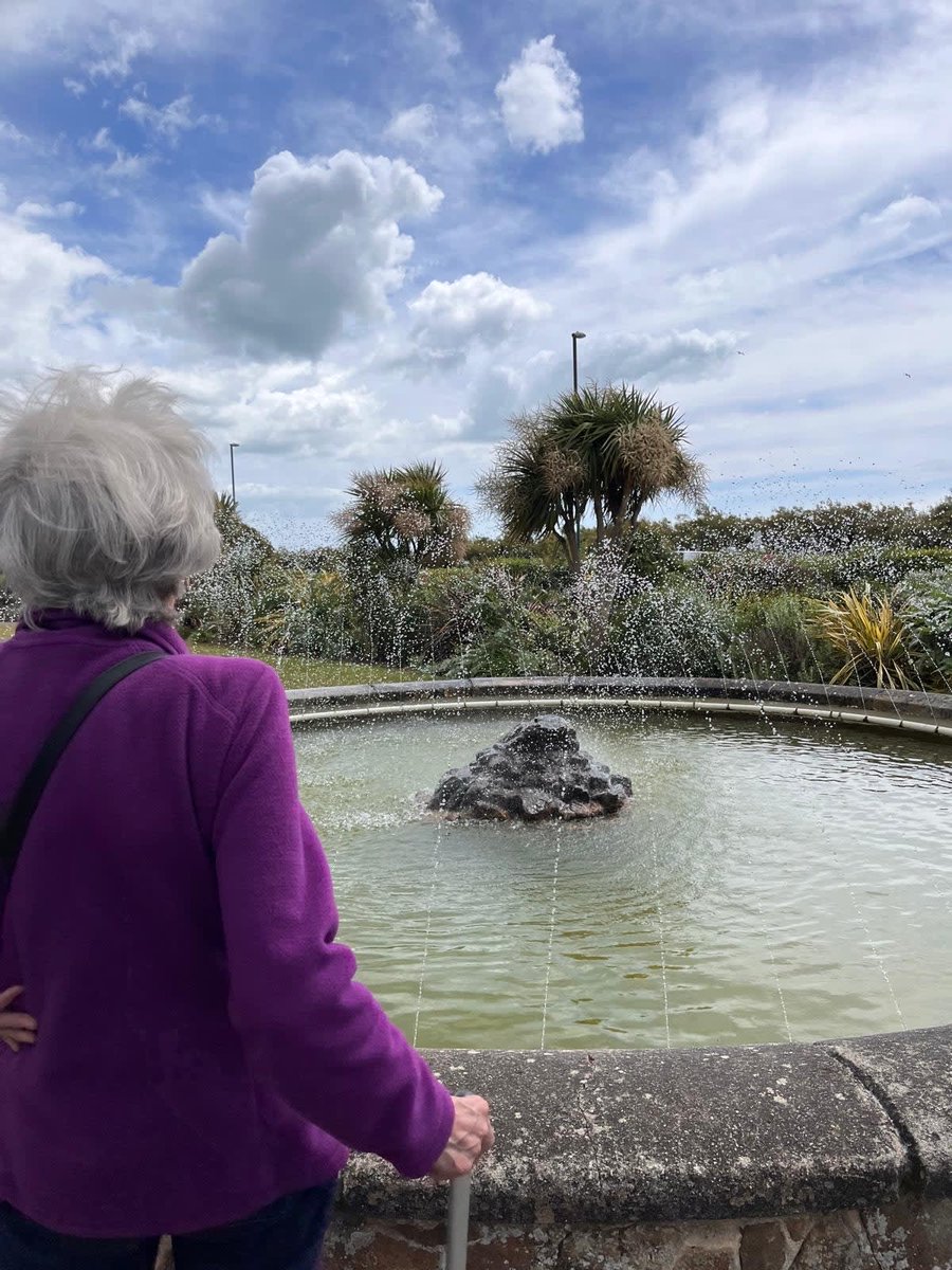 RaH_chi_bog's tweet photo. Getting our lovely Client out and about today to enjoy the sunshine and get some fresh air before we get hit by more rain. 🌧️ 

Our wonderful Caregiver Jackie took our client to the Pavilion Gardens.🧡 🌷 ⛲ https://t.co/7eFLBBD82o