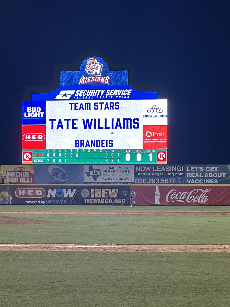 BroncoHardball's tweet photo. Was great to see @tate_williams4 and @Tello21Jacob on the field one last time as Broncos last night. Proud of both of these young men! @CoachHutch16 @Coach_KLewis @BroncosBrandeis https://t.co/vRxmesWxtK