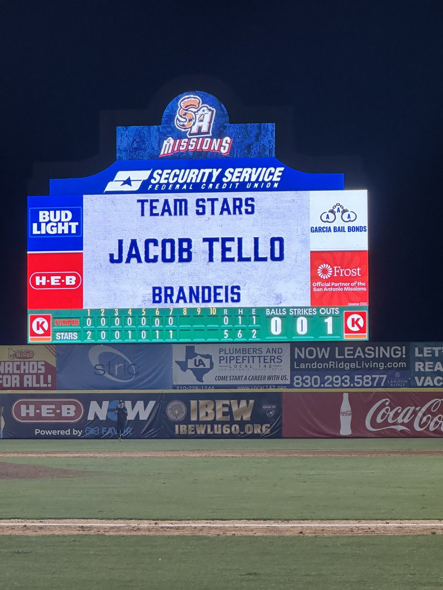 BroncoHardball's tweet photo. Was great to see @tate_williams4 and @Tello21Jacob on the field one last time as Broncos last night. Proud of both of these young men! @CoachHutch16 @Coach_KLewis @BroncosBrandeis https://t.co/vRxmesWxtK
