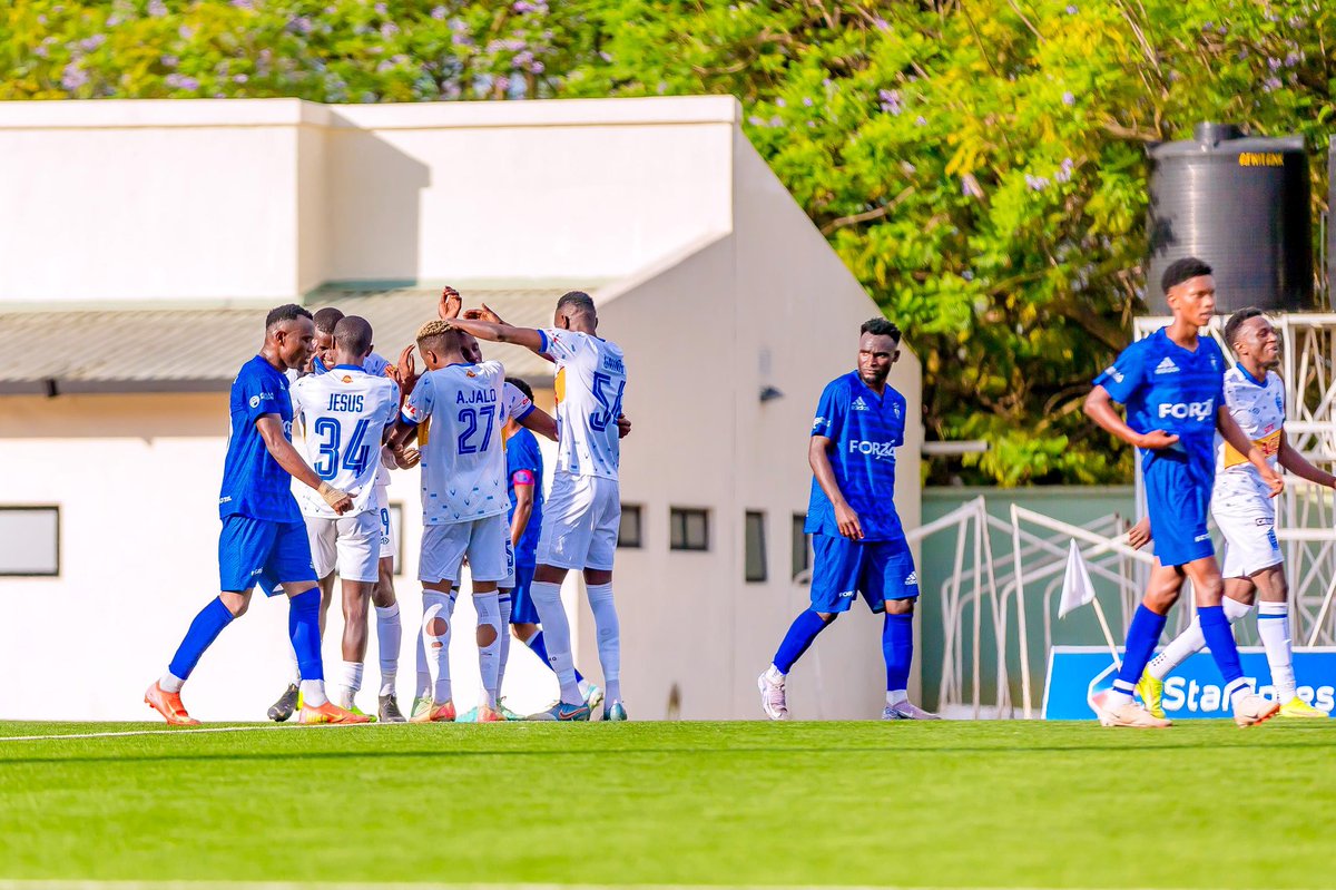 rayon_sports's tweet photo. #RPL #RAYGOR
58’
GOOAAAL for #Gikundiro! Emmanuel Nshimiyimana “Kabange” nets his first goal in blue colors! 🔵🔥
Rayon Sports 1-0 Gorilla FC https://t.co/ctBjEkVRRy