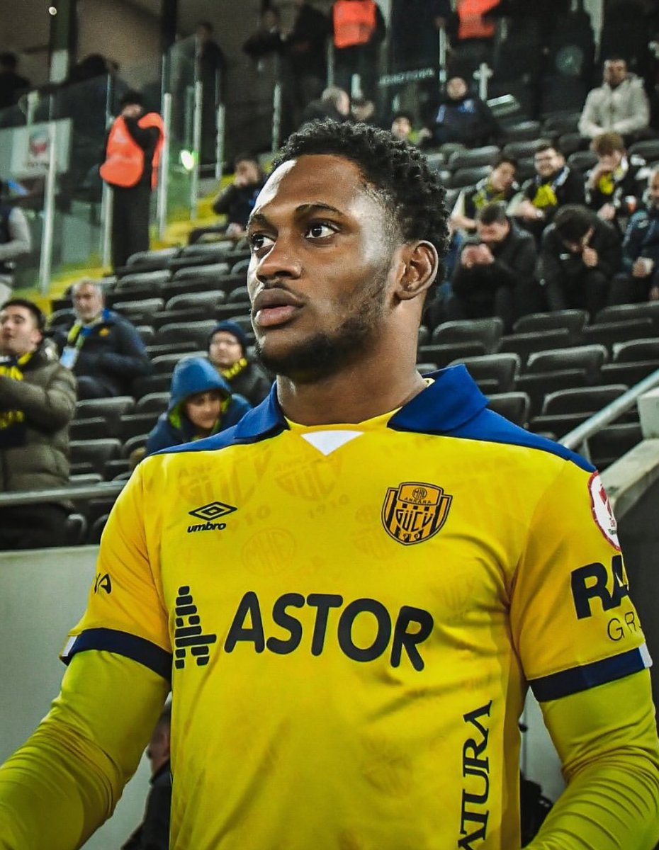 SON DAKİKA - Renaldo Cephas’ın alacakları ödendi ve tek taraflı sözleşme fesih ihtimali ortadan kalktı.