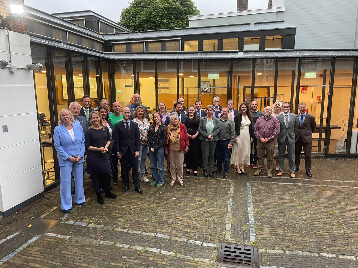 Tijdens de raadsvergadering van dinsdag 27 mei heeft de gemeenteraad 12 nieuwe moties aangenomen die voortkomen uit de Ideeënmarkt van 10 april. Alle 12 moties zijn unaniem en raadsbreed aangenomen door de raad.