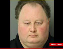 cuckpunter's tweet photo. @BlobertP he was arrested for getting a prostitute in 2013, wasnt reported that the fat cunt actually ate her https://t.co/4ShK3rdEZY