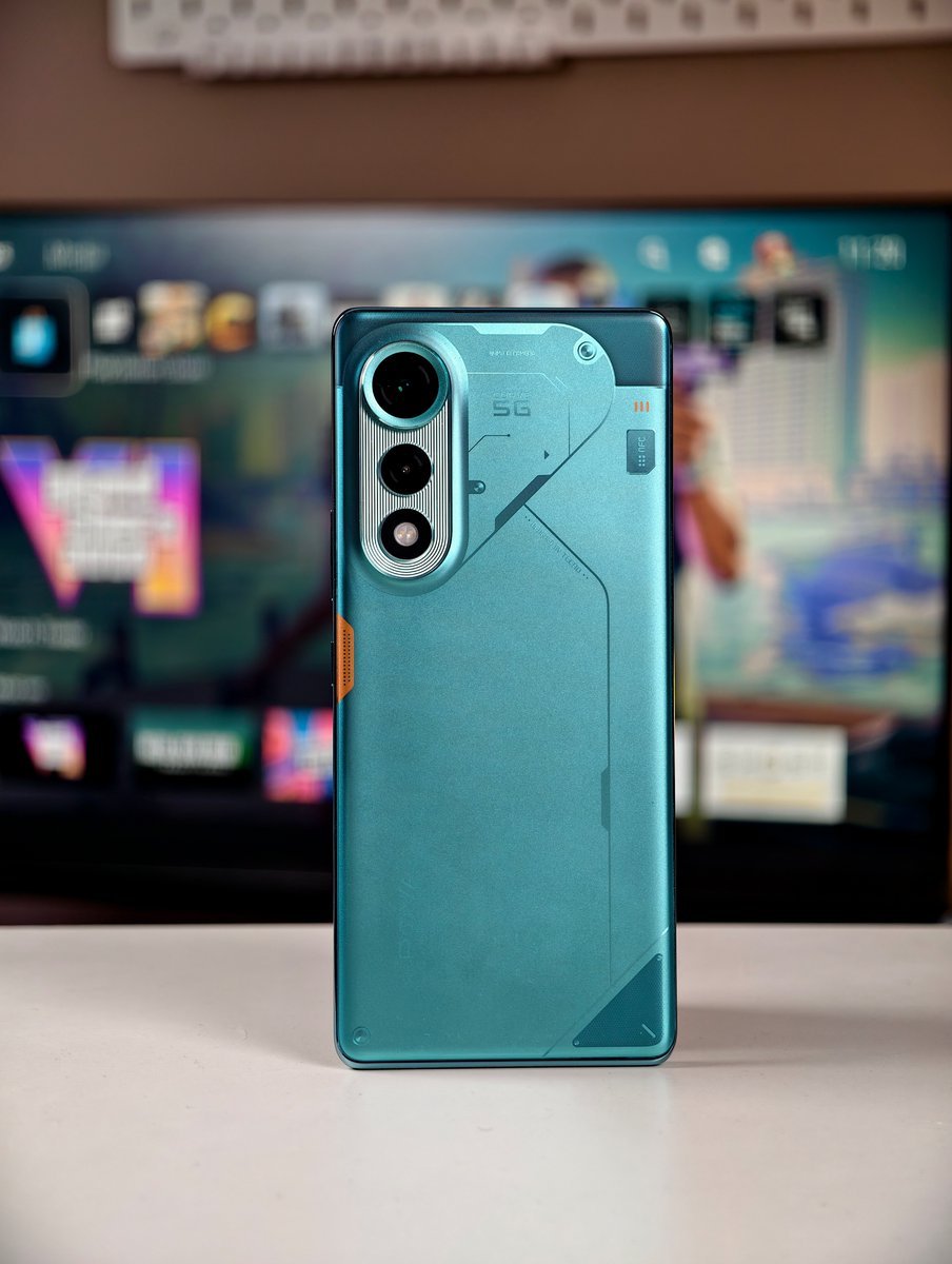 stufflistings's tweet photo. Alright.
100 likes and I'll giveaway the TECNO POVA Curve 5G tomorrow 😍 https://t.co/2koHVGiznc