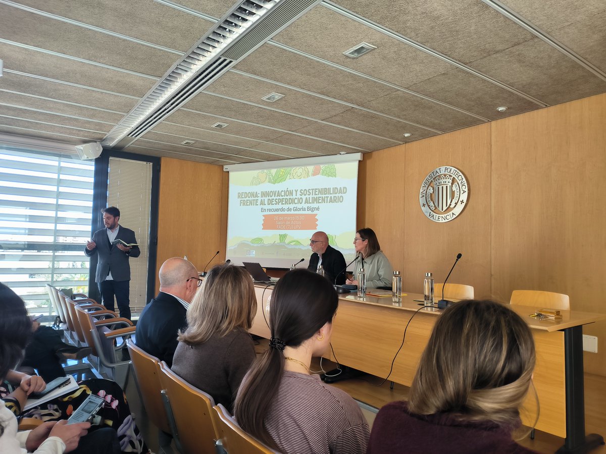 eamnupv's tweet photo. 🤔Sabías que... nuestro profesor 👨🏫@jmalvarezcoque participa en el proyecto #REDONA:
🔵Objetivo:
✅transformar la gestión de los excedentes alimentarios e impulsar la #EconomiaCircular♻️.
👉En esta noticia de @AgroNewsCV te cuentan los detalles.
🗞️ https://t.co/EWivqPteUj https://t.co/kA2G5BVVb7