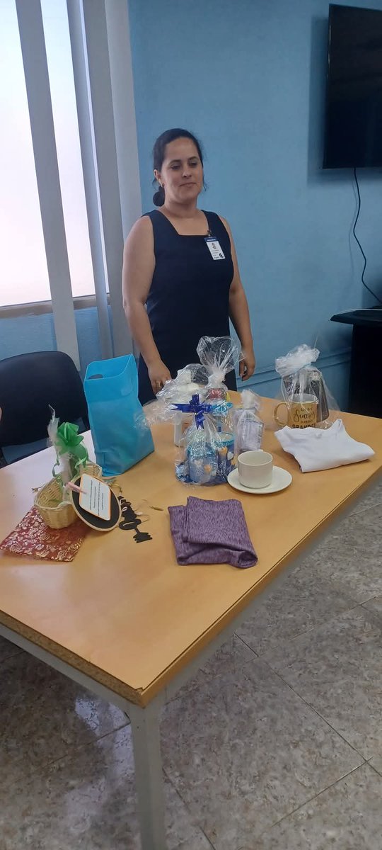 Ayer despedimos a la cra Yanet Aguilar Mena  Ejecutiva de Comercial Bayamo que tendrá nuevas responsabilidades en la Oficina Empresa de <a href="/ETECSAGranma/">Bayamesa2025</a> , deseándole éxito en su nueva etapa .Gracias por tu entrega, siempre serás parte de esta gran familia.
#GenteQueSuma