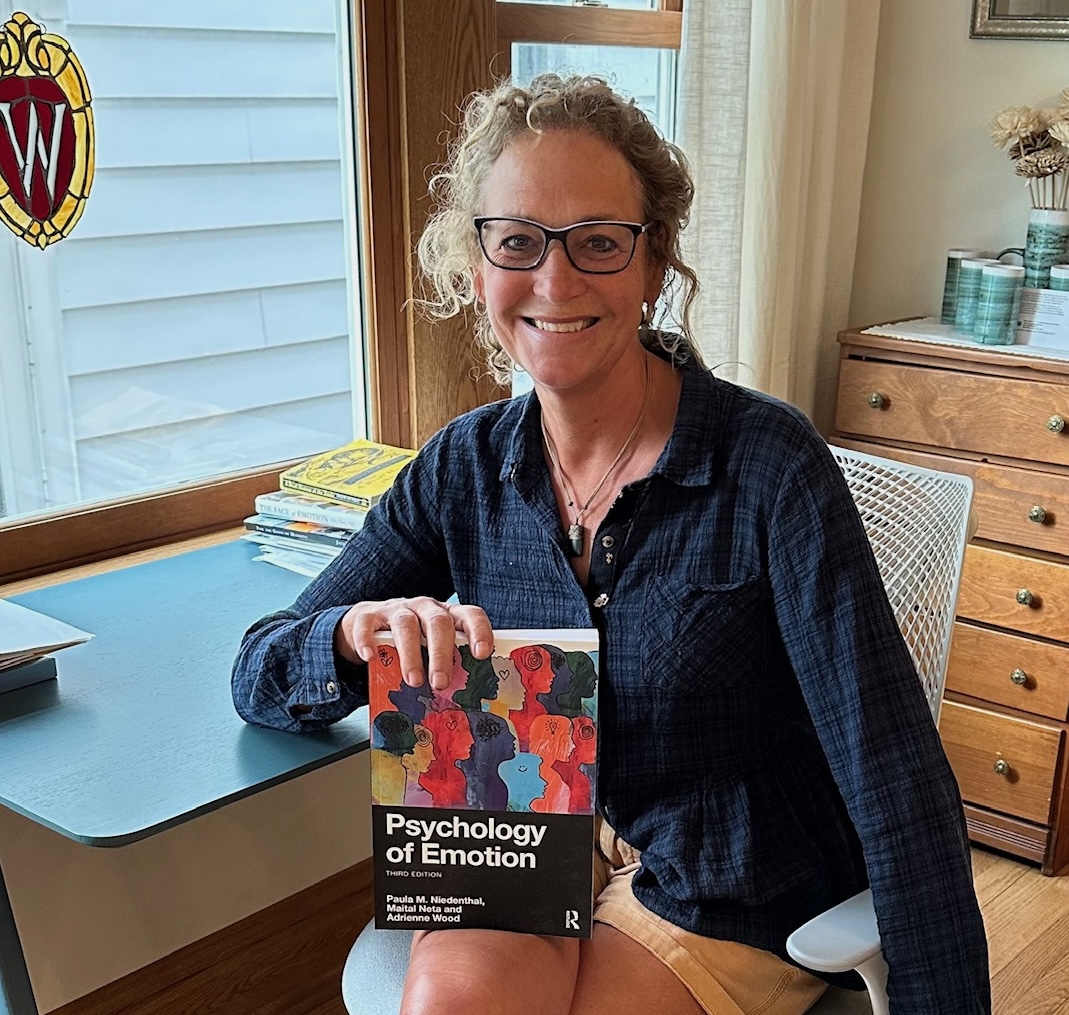 PaulaNiedenthal's tweet image. Excited to announce the publication of the 3rd edition of The Psychology of Emotion, co-authored with @profmaitalneta and Adrienne Wood. We did a huge revision of the previous edition! @affectScience @SPSPnews @UWMadison @UWPsych