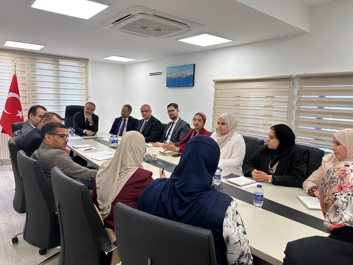 Bakan Yardımcımız Sayın Nuh Yılmaz, Akademimizde mesleki eğitimlerine devam eden Cezayirli diplomatları bugün (28 Mayıs) kabul etmiştir.