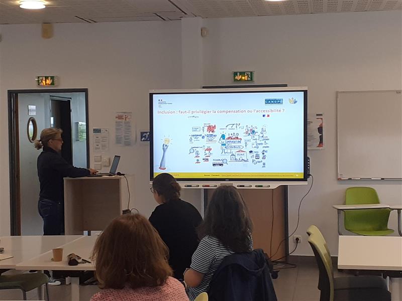 Réseau Canopé Centre-Val de Loire (@canope_dtcvl) on Twitter photo 📚 Rendre chaque élève acteur de ses apprentissages, c’est possible !
À l’Atelier Canopé 28, les enseignants explorent la CUA (Conception Universelle des Apprentissages) pour bâtir des cours + inclusifs et + accessibles.
Une formation #PAF #EAFC <a href="/ac_orleanstours/">Académie d'Orléans-Tours</a> 📚 Rendre chaque élève acteur de ses apprentissages, c’est possible !
À l’Atelier Canopé 28, les enseignants explorent la CUA (Conception Universelle des Apprentissages) pour bâtir des cours + inclusifs et + accessibles.
Une formation #PAF #EAFC <a href="/ac_orleanstours/">Académie d'Orléans-Tours</a>