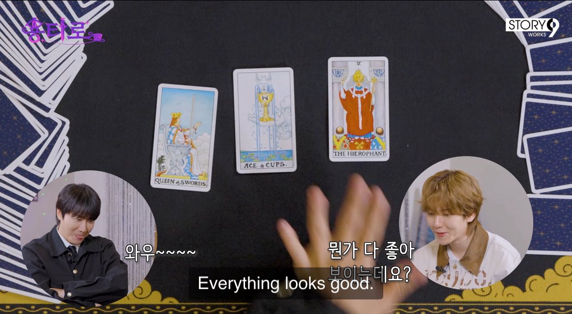 bhbrazil_'s tweet photo. No 용타로 (Yongtaro), #BAEKHYUN disse que está bem apreensivo com a turnê mundial, já que ele não tem nenhum dado ou histórico de ter ido pra Europa ou Américas como solista! Então essa foi a primeira pergunta dele para a tiragem de tarô.

Interpretação/leitura do MC Yongjin: As cartas que o Baekhyun tirou mostram que todas as preocupações dele vão se resolver e que ele vai alcançar os resultados que deseja! Também tem aquele sentimento de "Por que só estou fazendo isso agora? Teria sido tão bom fazer antes!"

Baekhyun concordou e explicou que não conseguiu fazer uma turnê mundial antes por causa das circunstâncias: teve a COVID e, na época da Lonsdaleite, ele simplesmente não tinha tempo! Essa turnê mundial (Reverie) já vem sendo planejada há um ano!