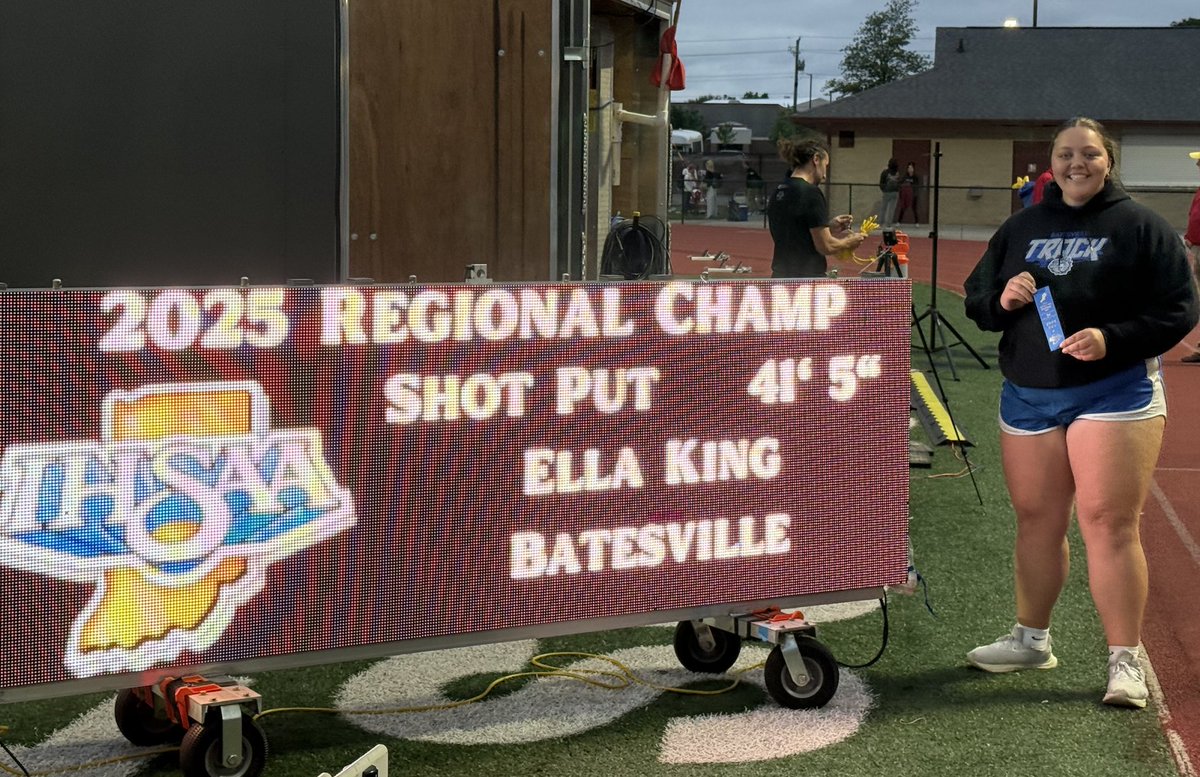Congratulations to Ella King on winning regionals and advancing to the state meet in shot put! 💙👏🥇