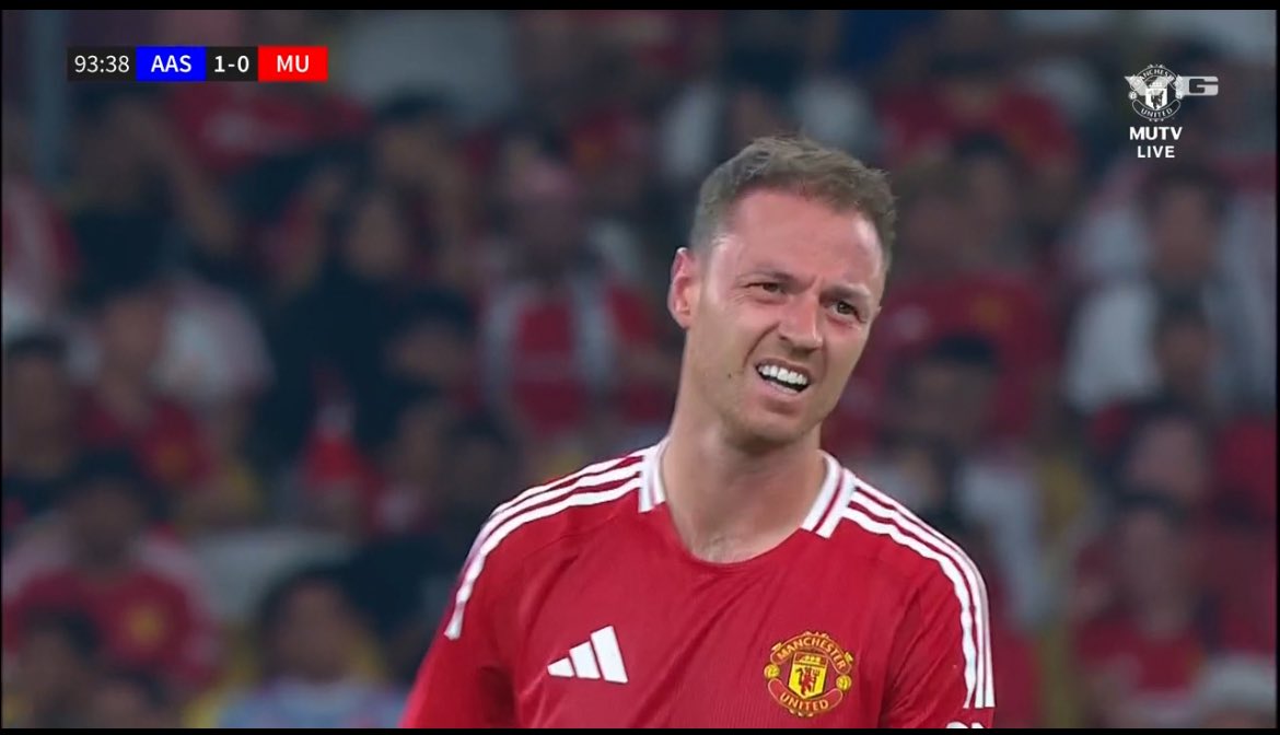 Har vi ikke plaget denne mannen nok nå?? Han har en familie hjemme for guds skyld