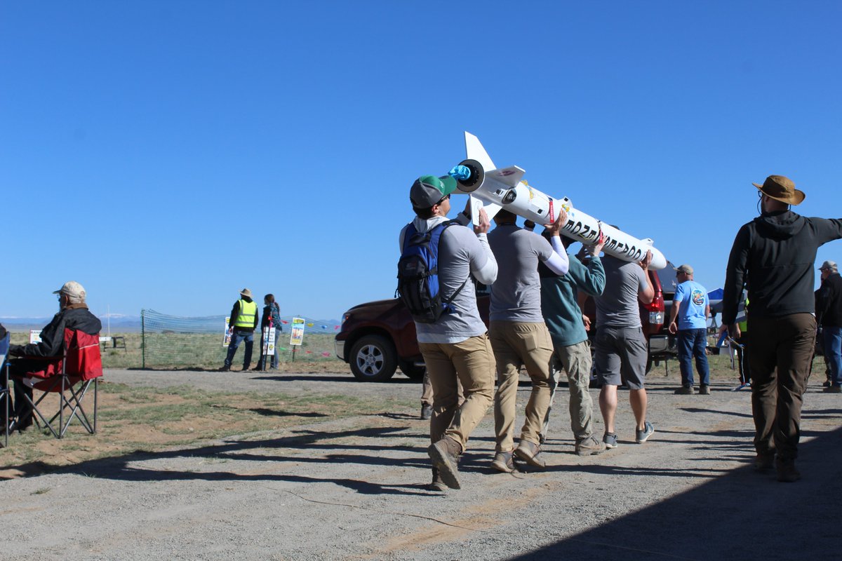 AdamStateCSUme's tweet image. On May 24, ASU ENGR 202 students launched precision-engineered payloads with ULA in Colorado’s San Luis Valley. Designed to deploy mid-descent at 1,000 ft, each system tackled real-world challenges in aerospace. Sophomore-level work. Real-world impact. #ULA #STEM