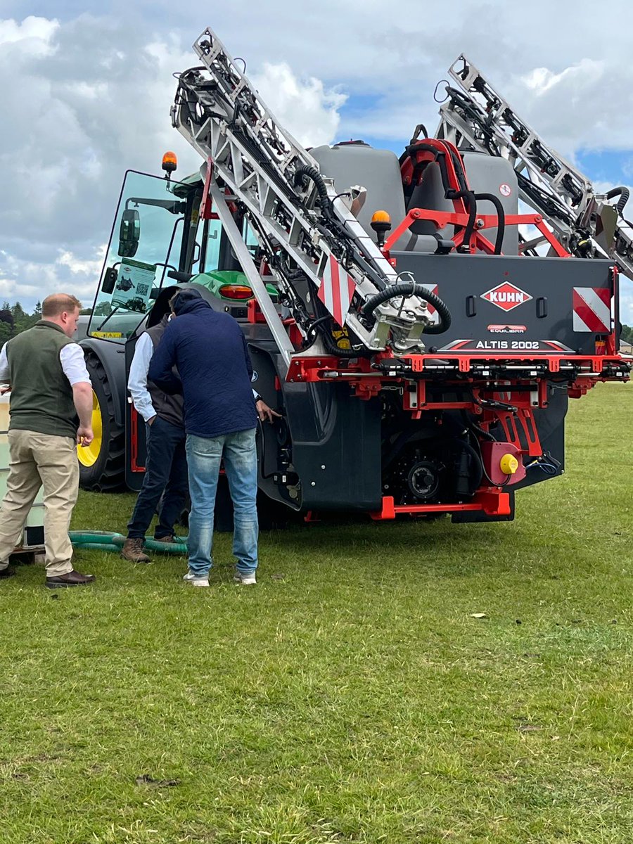 KUHN Farm Machinery tweet media