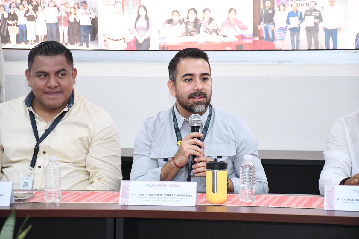 SAyBG_Chiapas's tweet photo. La #SAyBG recibió la visita de estudiantes del 3er cuatrimestre de la carrera de Técnico Superior Universitario en Contaduría de la @UTselvaOficial como parte de la vinculación académica que permitió a los jóvenes conocer el trabajo que realiza esta institución. 
#NuevaEra https://t.co/z71v262otf