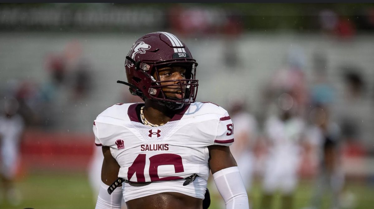 leonHoward (@leonhoward_jr) on Twitter photo Blessed to receive an offer from siu <a href="/CoachEmoore/">Eriq Moore</a> <a href="/DarrenSunkett/">Coach Sunk</a> <a href="/CoachTDismukes/">Trevor Dismukes</a> <a href="/hamitchom/">Coach Mitchom</a> <a href="/CochBG4/">Brandon Gregory</a> <a href="/Football_Flyers/">Esl FlyersFootball</a> <a href="/SIU_Football/">Saluki Football</a> Blessed to receive an offer from siu <a href="/CoachEmoore/">Eriq Moore</a> <a href="/DarrenSunkett/">Coach Sunk</a> <a href="/CoachTDismukes/">Trevor Dismukes</a> <a href="/hamitchom/">Coach Mitchom</a> <a href="/CochBG4/">Brandon Gregory</a> <a href="/Football_Flyers/">Esl FlyersFootball</a> <a href="/SIU_Football/">Saluki Football</a>