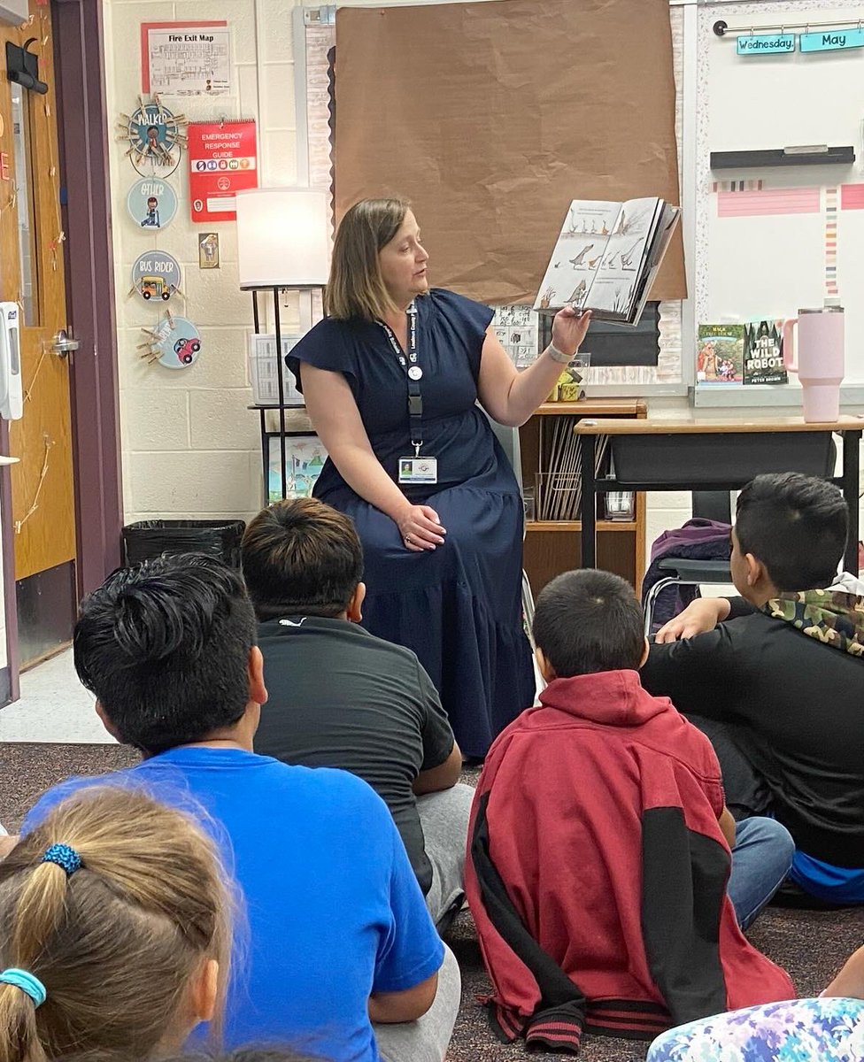 Dr. Gregory Mihalik (@dr_mihalik) on Twitter photo Thank you to School Board Member Chandler for visiting & reading aloud to our students 📚 <a href="/AChandlerSBALG/">April Chandler, LC School Board, Algonkian</a>
@lcpsofficial <a href="/SugarlandES/">Sugarland Elementary</a> Thank you to School Board Member Chandler for visiting & reading aloud to our students 📚 <a href="/AChandlerSBALG/">April Chandler, LC School Board, Algonkian</a>
@lcpsofficial <a href="/SugarlandES/">Sugarland Elementary</a>