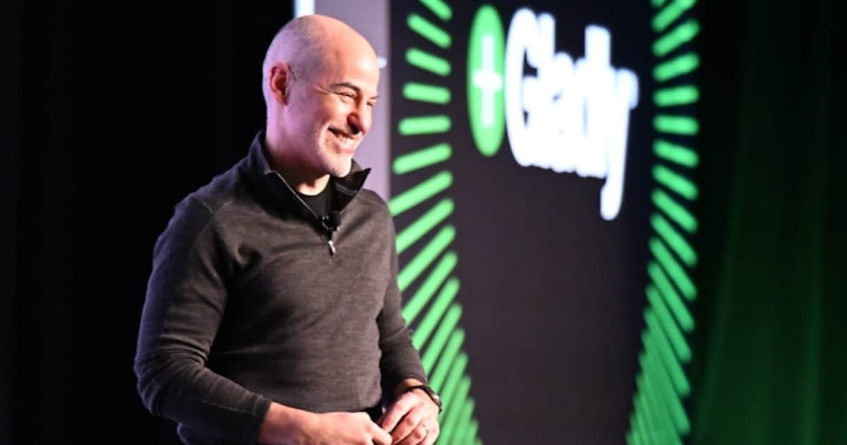 CXFoundation's tweet image. CX is broken.
@gladly's new Customer AI rebuilds it from the ground up—context-first, AI-native, and radically human.
Empathy + efficiency ≠ tradeoff anymore.
Full story: cxfoundation.org/news/gladly-cu…
#customerService #gladlyconnect #cx