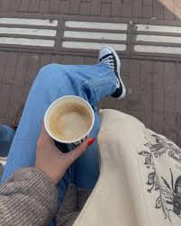 Just me, my thoughts, and a cup of calm.
#CoffeeMood #ChillVibes #SippinAndSittin #DailyRitual