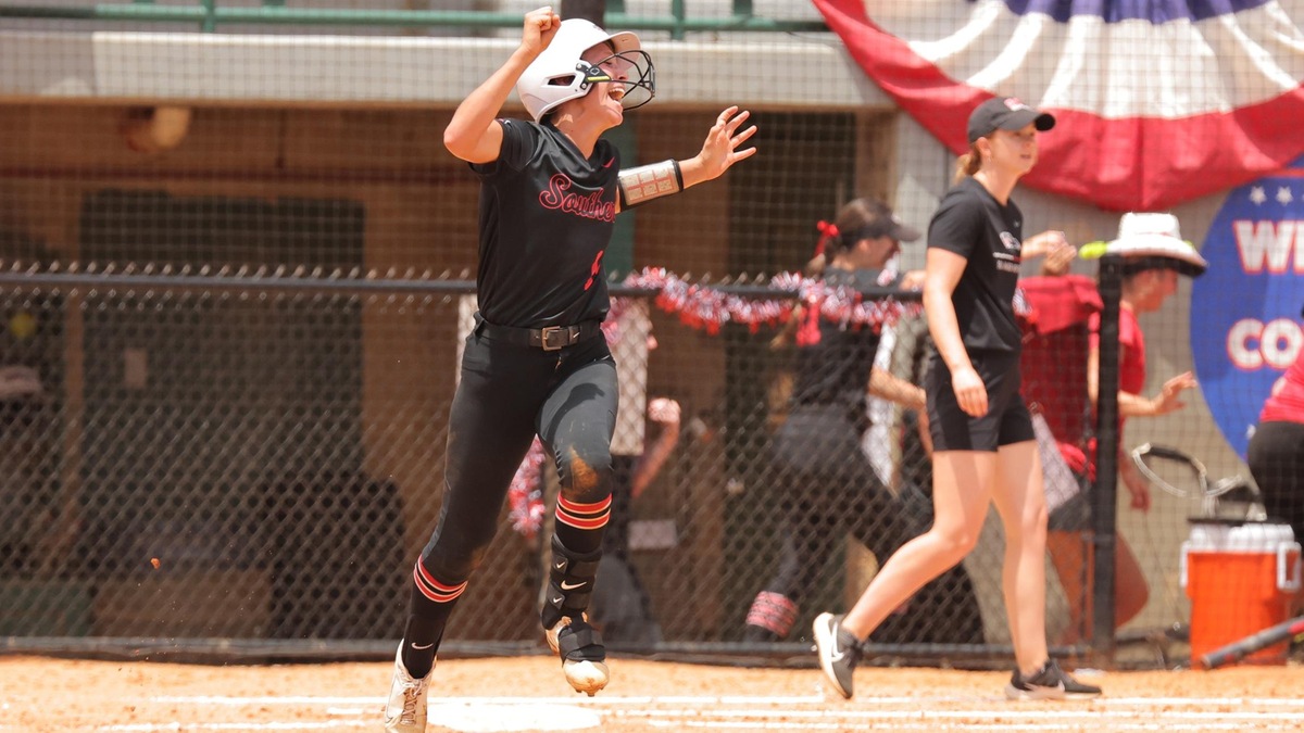 The Raiders Set to Play for NAIA Softball National Championship Against Oklahoma City
victorysportsnetwork.com/2025/05/28/the…
