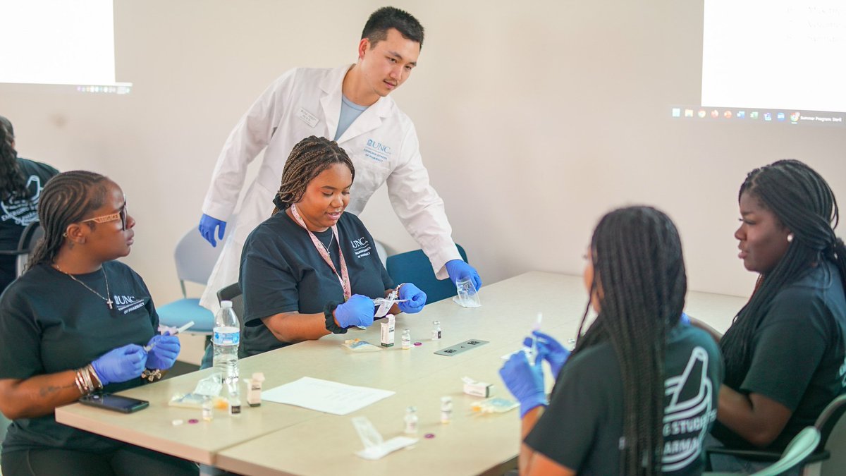 Rising high school sophomores, juniors, seniors, and graduating seniors are all eligible to apply for The PILLS Academy. Join this two-day day camp to explore careers in Pharmacy and Pharmaceutical Science. Apply by June 13th hubs.li/Q03pg2250
