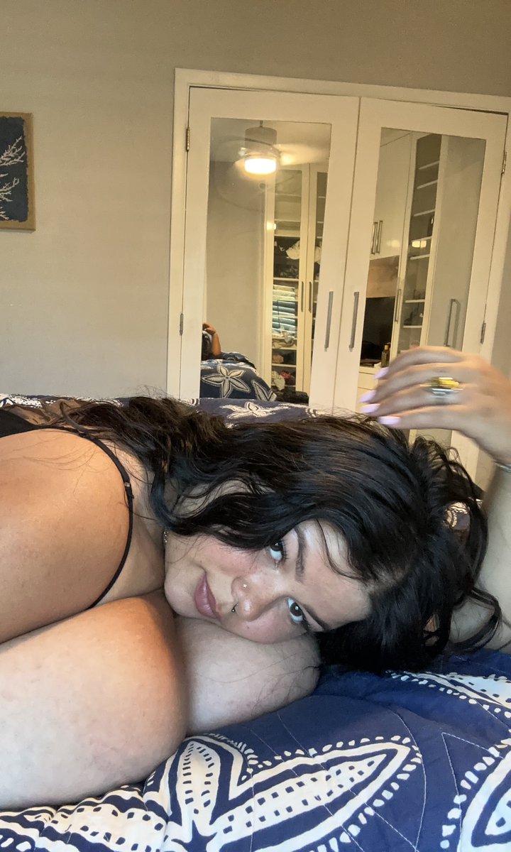 beacons.ai/ihearttrenitys…
50% off it’s my birthday month 🥰🫢 🍰