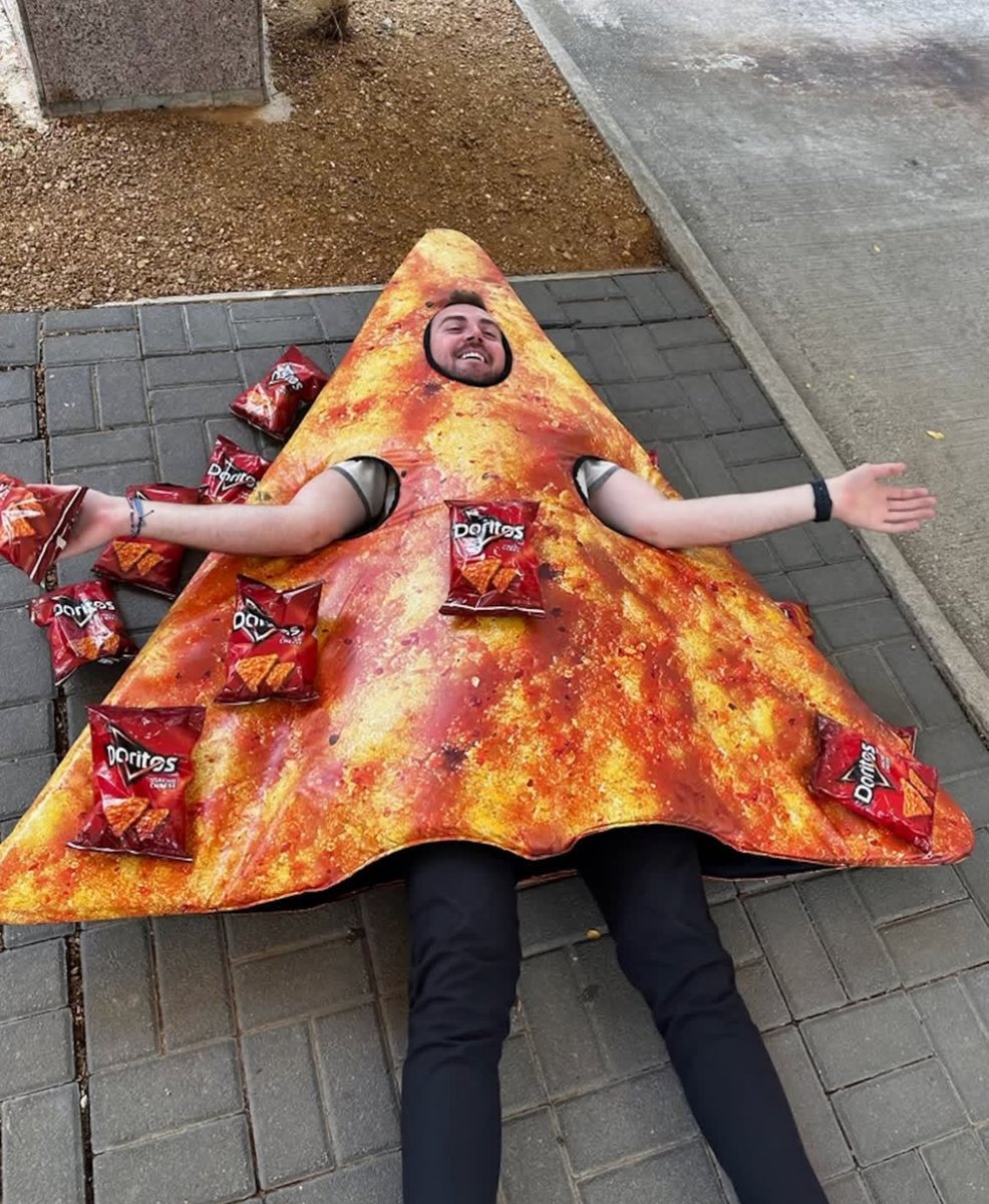 Doritos's tweet photo. he's a mammoth of course https://t.co/l1aJoYWyTI