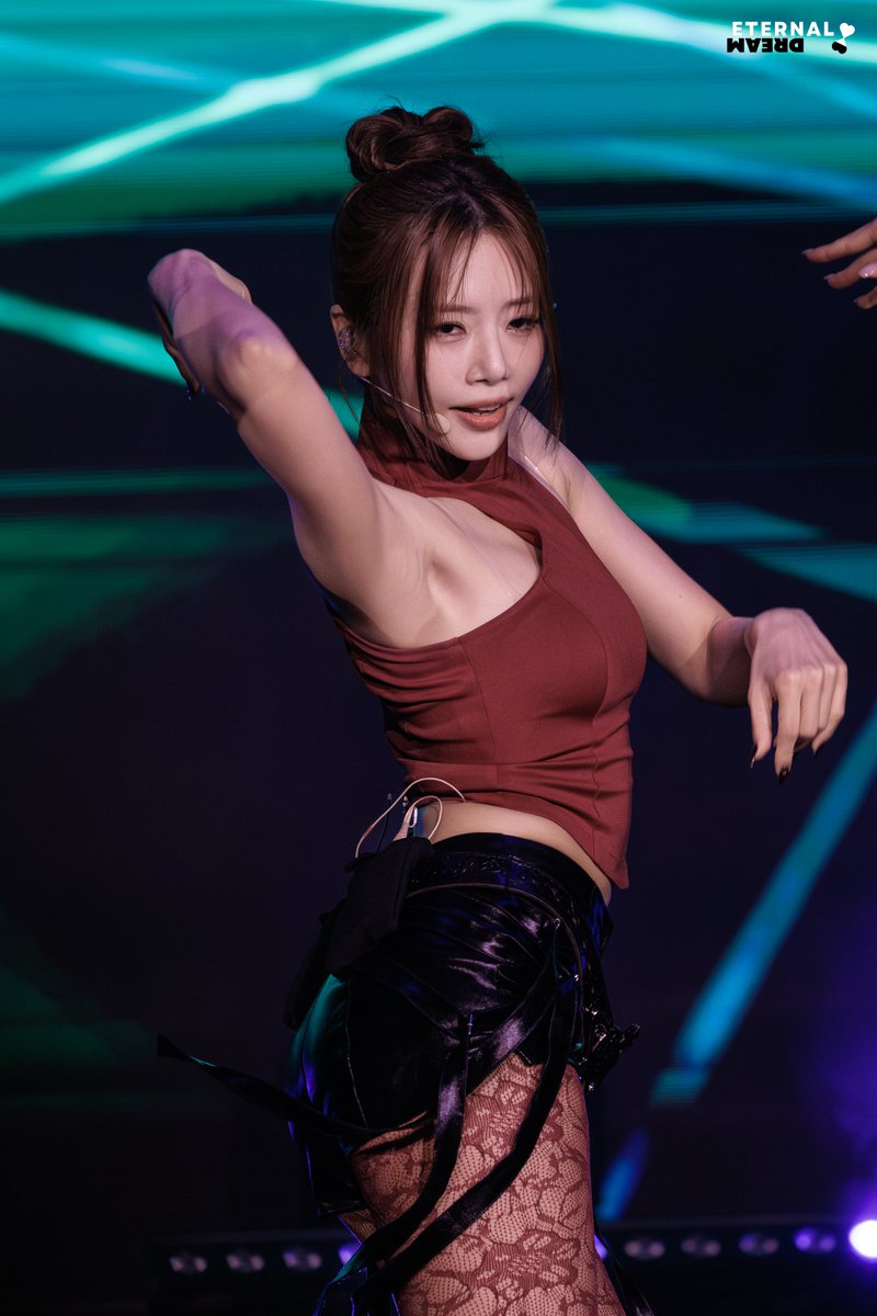 250528 HQ UAU Showcase 

JIU

#유아유 #UAU
#지유 #JIU
#드림캐쳐 #Dreamcatcher #UAU