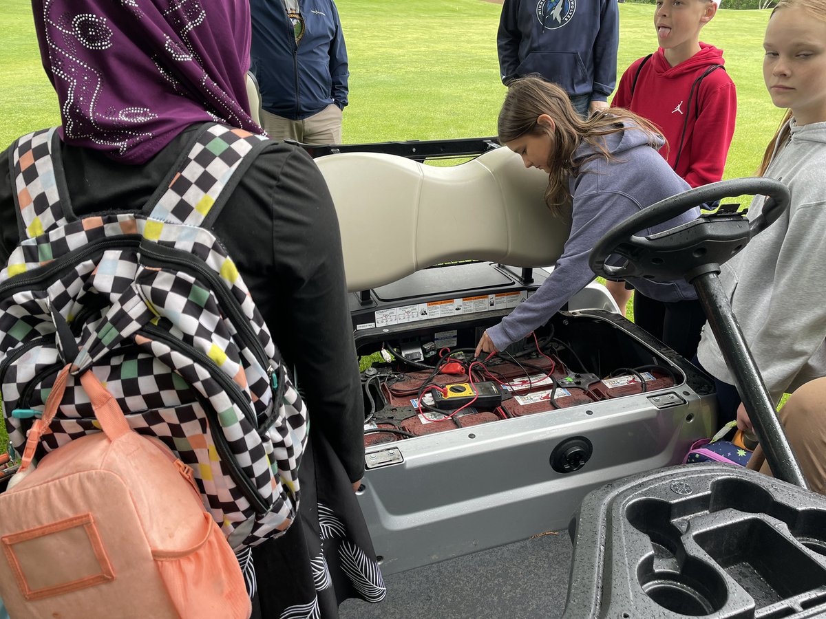 MnGCSA's tweet image. A little rain didn’t bother our over 100 kids at Birnamwood Golf Course! Thank you to our host Superintendent Dan Rootes and all of our volunteers for another great Minnesota @TheFirstGreen event!