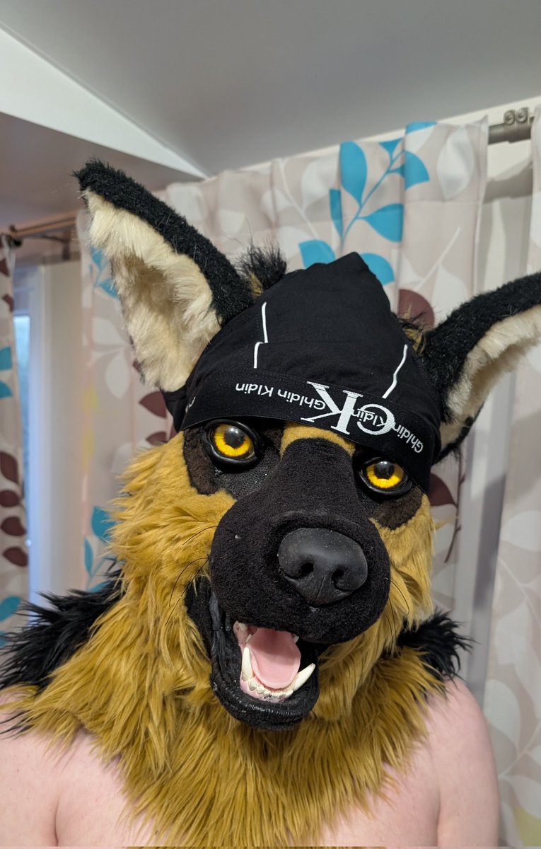 The new fake-brand ambassador...
But, hell, these briefs make a very sexy bulge. 😋❤️