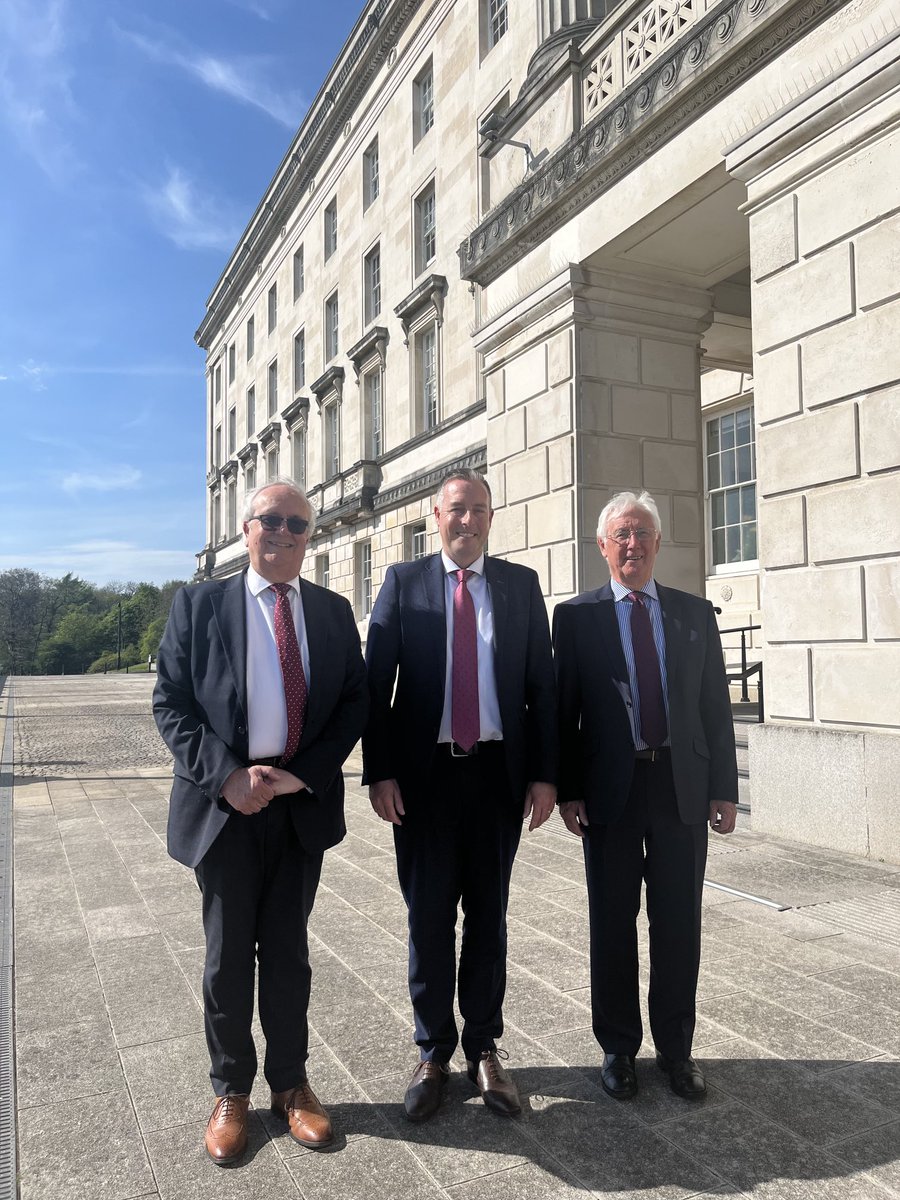 Delighted to meet Education Minister Paul Givan in Stormount to discuss ⁦<a href="/EducateAdvise/">Association of Education Advisers</a>⁩ delivery of the IQSEA as a key element in TransformED . At its core are excellence, equity, and inclusion which exactly align with our values.