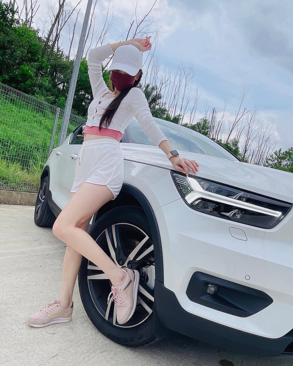 Susan_09178's tweet photo. 今天一上班就被领导拉出来做免费的模特

哎~苦命的牛马就是这样
不过好在领导请客吃饭~ https://t.co/vq4edYRJ3e