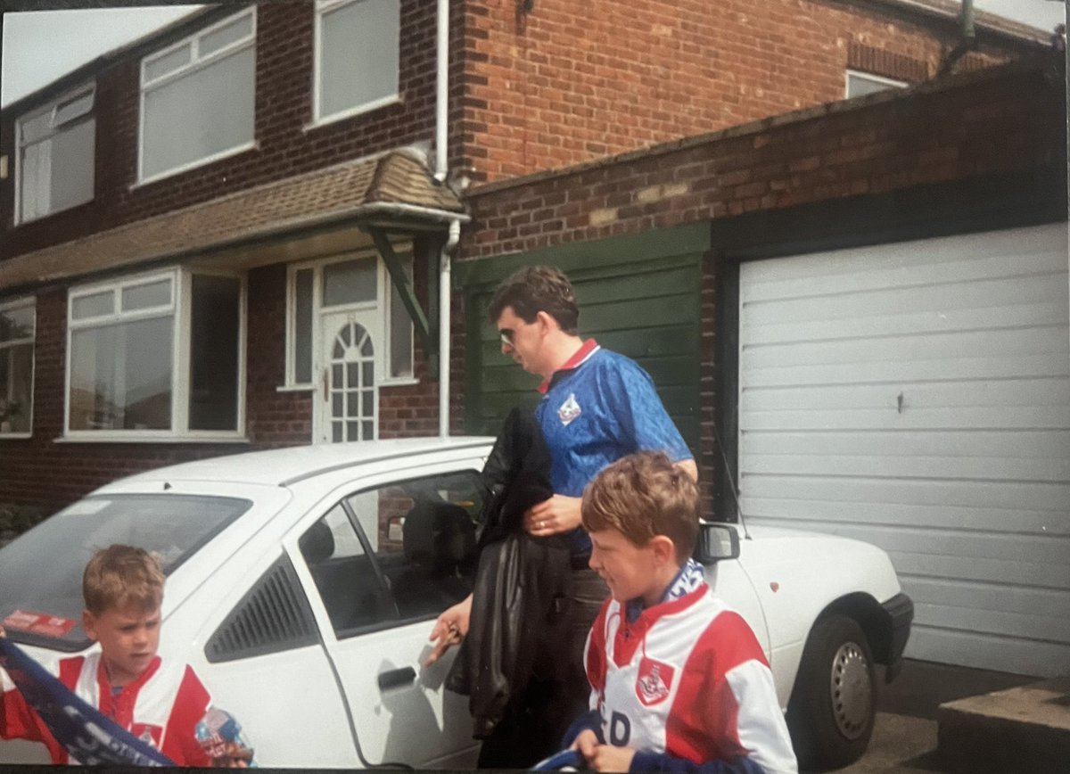 #OAFC Off to a game with the lads in the Premier league 94 before Wembley . The Grannkids will be wearing the same tops to Wembley on Sunday. Come on you tangerine terrors, oops that was the 70s 😎💙🧡
