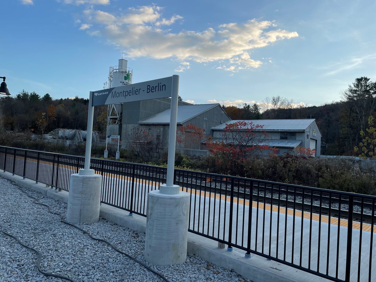 Help us keep Vermont’s trains moving and carrying more people and freight: Participate in the final public meeting for the 2025 Rail Plan.
2:30-4 p.m., Monday, June 9, 111 State St, Montpelier 
Read more, and register to participate in person or online: vtrans.vermont.gov/rail/reports