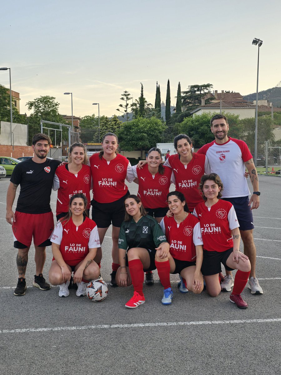 Comieza la ilusión del Femenino,Vamos las Diablas.🇦🇹💪💪 #todoalrojo <a href="/CaiPenias/">PeñasCAI</a> <a href="/Independiente/">C. A. Independiente</a> <a href="/DeLaCunaAlInf/">De La Cuna Al Infierno</a> <a href="/MuyCAI/">Muy Independiente</a> <a href="/InfiernoRojo/">InfiernoRojo.com</a> <a href="/SoydelRojoCom/">SoyDelRojo.com 👹</a>