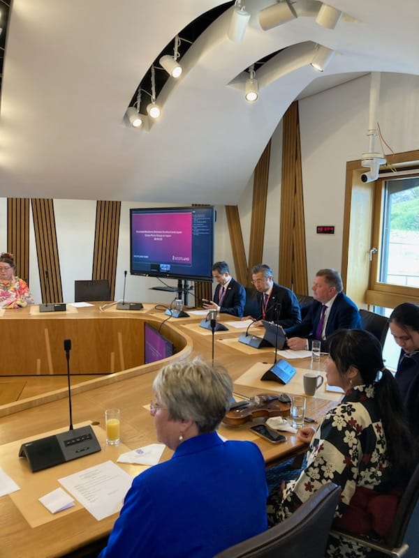 Hiroshi Suzuki tweet media