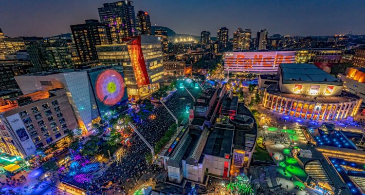 The Montrealer (@themontrealer) on Twitter photo Les Francos de Montréal - 9 days of celebration🎉
🎵The festival promises a rich and diverse lineup with nearly 150 performances.
Find out more about this Francophone music festival. : themontrealeronline.com/ea0i
#Montreal <a href="/Place_des_Arts/">Place des Arts</a> #musicfestival #musiquefrancaise Les Francos de Montréal - 9 days of celebration🎉
🎵The festival promises a rich and diverse lineup with nearly 150 performances.
Find out more about this Francophone music festival. : themontrealeronline.com/ea0i
#Montreal <a href="/Place_des_Arts/">Place des Arts</a> #musicfestival #musiquefrancaise