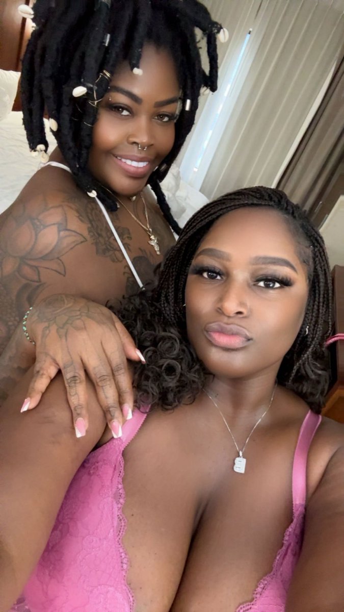 Throat fuck us @PrettyPeach92 👀😙 https://t.co/vwVgwX2P7U