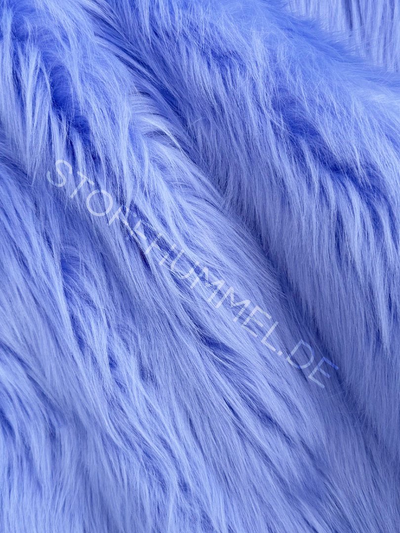 Endlich! 
It has just begun 👀
AB SOFORT findet ihr bei Stoffhummel auch Fellfarben, die es nur und ausschließlich bei uns im Shop gibt.
Den Anfang machen Cornflower Blue und Silver Gray! 
Wie gefallen euch die neuen Farben - habt ihr schon Ideen, was ihr daraus nähen könnt?!