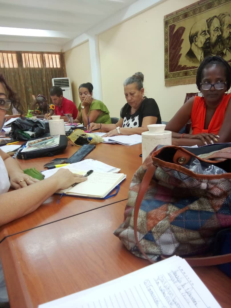 Revisar la estrategia para la captación hacia carreras pedagógicas en la capital #LaHabanaViveEnMí es más que una prioridad y necesidad para la capital de todos los cubanos.<a href="/CubaMES/">MES</a> <a href="/DirectEducaHab/">Karenia Marrero Arrechea</a> <a href="/IzquierdoAlons1/">Livan Izquierdo Alonso</a>